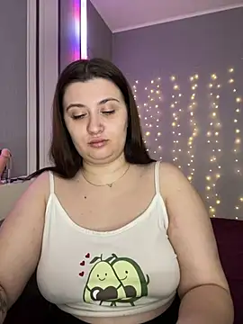 lipsi vikki online show from February 16, 7:29 am