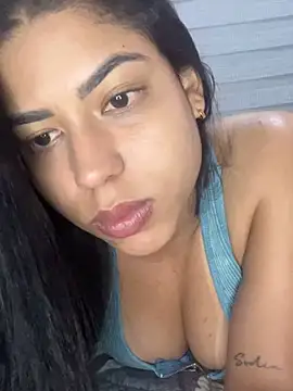 Snapshot of venezolana__caro chatting on February 14, 1:39 am venezolana caro online show from February 14, 1:39 am