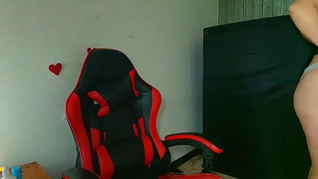 peachy hot online show from March 15, 4:52 am