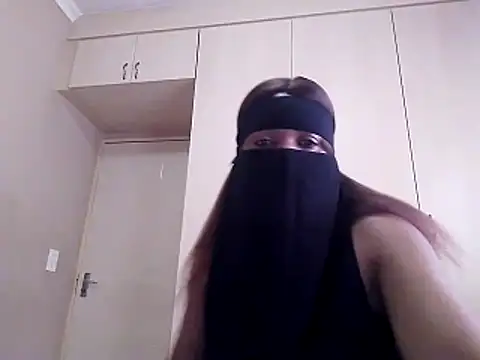 sweetrose1984 online show from April 24, 9:33 am