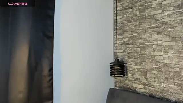 ASHLEY COLLINS1 online show from February 19, 11:29 am