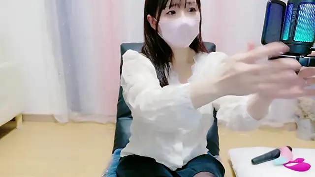 Sana 37  online show from April 5, 2:13 pm