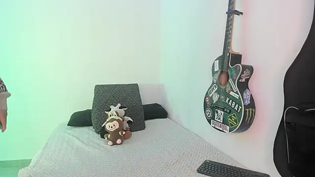 Snapshot of Aria_x_Orien_ chatting on February 17, 4:59 pm Aria x Orien online show from February 17, 4:59 pm