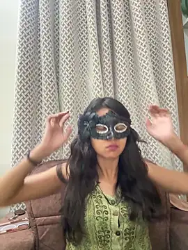 Snapshot of raavigirl chatting on June 20, 8:14 pm raavigirl online show from June 20, 8:14 pm