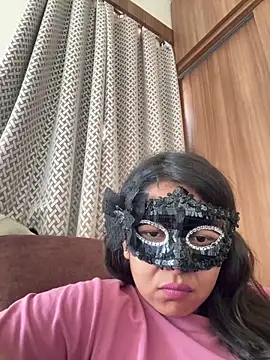 raavigirl online show from May 16, 6:23 am