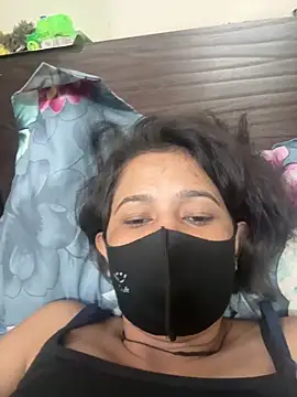 raavigirl online show from February 27, 8:19 pm