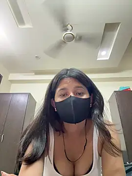 raavigirl online show from March 27, 6:42 pm