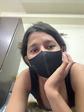 raavigirl online show from March 14, 6:58 pm