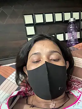 raavigirl online show from March 3, 6:26 pm