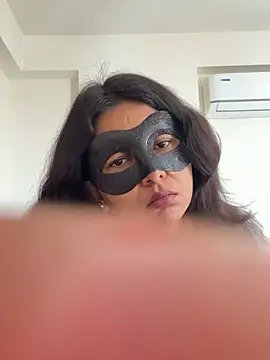 raavigirl online show from April 3, 5:14 am