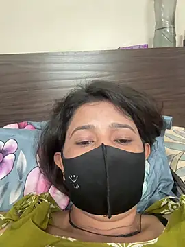 raavigirl online show from February 28, 9:20 am