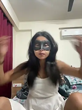 raavigirl online show from April 2, 2:02 pm