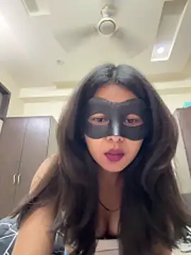 raavigirl online show from March 28, 7:09 am