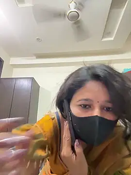 raavigirl online show from March 19, 2:50 pm