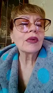Snapshot of SophieBurns chatting on April 19, 9:54 am SophieBurns online show from April 19, 9:54 am