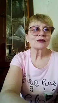 Snapshot of SophieBurns chatting on June 20, 9:58 am SophieBurns online show from June 20, 9:58 am