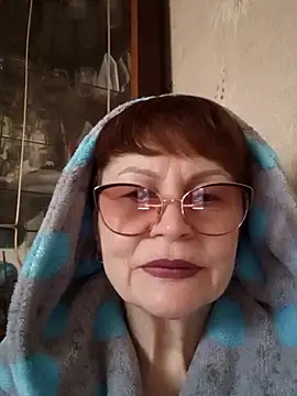 SophieBurns online show from March 17, 1:03 pm