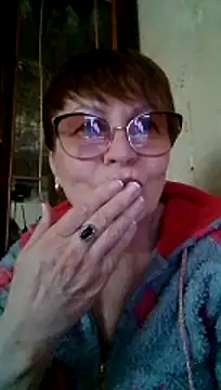 SophieBurns online show from March 25, 2:05 pm