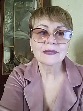 Snapshot of SophieBurns chatting on May 29, 9:37 am SophieBurns online show from May 29, 9:37 am