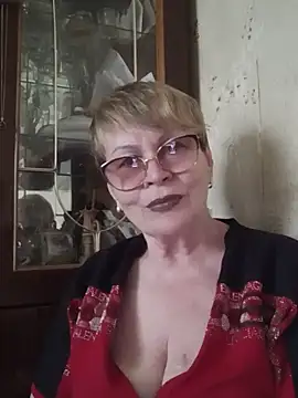 Snapshot of SophieBurns chatting on June 10, 1:34 pm SophieBurns online show from June 10, 1:34 pm