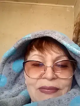 Snapshot of SophieBurns chatting on February 28, 10:48 am SophieBurns online show from February 28, 10:48 am