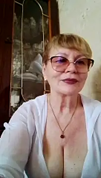 Snapshot of SophieBurns chatting on July 17, 10:34 am SophieBurns online show from July 17, 10:34 am