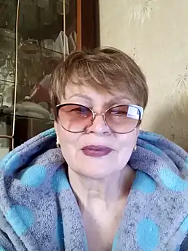 Snapshot of SophieBurns chatting on April 30, 9:38 am SophieBurns online show from April 30, 9:38 am