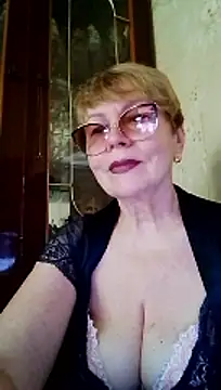 Snapshot of SophieBurns chatting on July 14, 10:21 am SophieBurns online show from July 14, 10:21 am