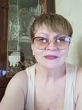 Snapshot of SophieBurns chatting on May 27, 10:44 am SophieBurns online show from May 27, 10:44 am