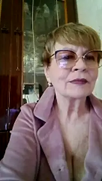 Snapshot of SophieBurns chatting on May 15, 10:13 am SophieBurns online show from May 15, 10:13 am