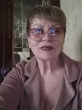 Snapshot of SophieBurns chatting on June 2, 2:06 pm SophieBurns online show from June 2, 2:06 pm
