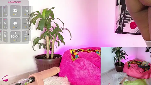 Snapshot of AnnieWestley chatting on February 19, 4:48 pm AnnieWestley online show from February 19, 4:48 pm