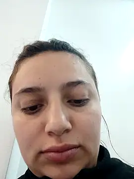 MajoArias online show from February 18, 9:55 pm