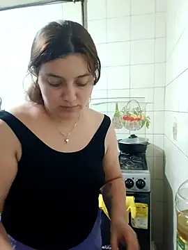 MajoArias online show from April 22, 1:01 am