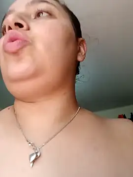 MajoArias online show from March 16, 4:32 pm