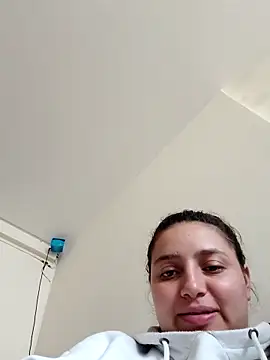 MajoArias online show from March 13, 9:31 pm