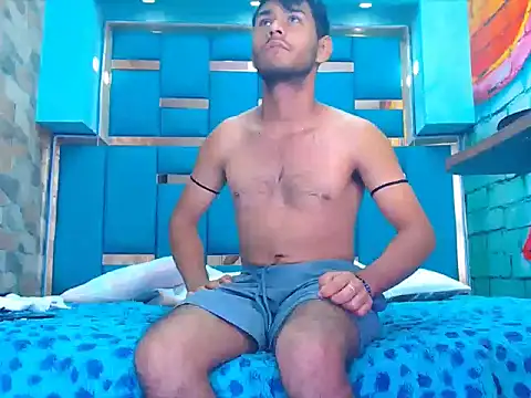 warmNoah online show from March 2, 7:21 pm