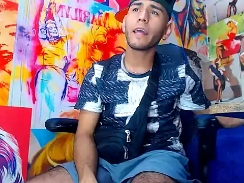 warmNoah online show from March 20, 7:04 pm