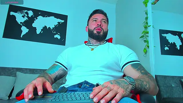 Alessrose online show from April 14, 7:52 pm