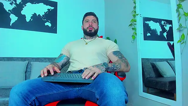 Alessrose online show from March 22, 9:05 pm