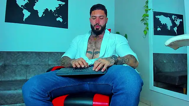 Alessrose online show from March 25, 8:30 pm