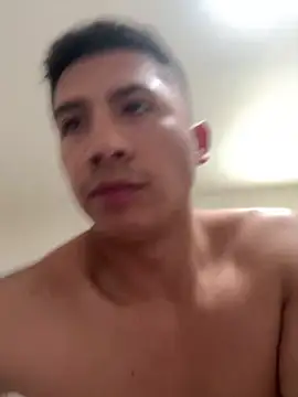 fer593que online show from February 5, 8:37 pm