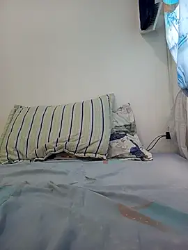 Snapshot of baby_22cm chatting on April 27, 4:05 pm baby 22cm online show from April 27, 4:05 pm