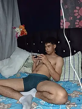 Snapshot of baby_22cm chatting on July 18, 8:06 pm baby 22cm online show from July 18, 8:06 pm