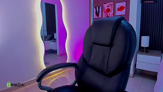 Dulcecooper1 online show from March 21, 7:40 pm