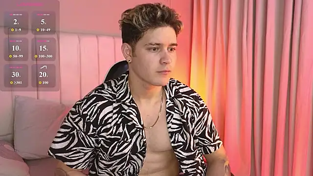 Snapshot of rayan_linxx chatting on February 20, 7:49 pm rayan linxx online show from February 20, 7:49 pm