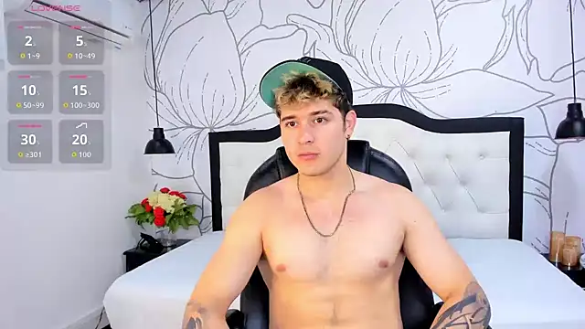 rayan linxx online show from April 6, 7:59 pm