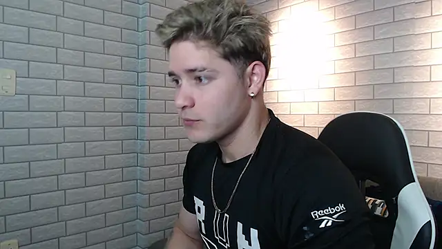 rayan linxx online show from March 23, 7:47 pm