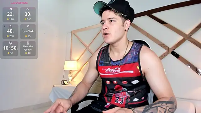 Snapshot of rayan_linxx chatting on February 23, 7:36 pm rayan linxx online show from February 23, 7:36 pm