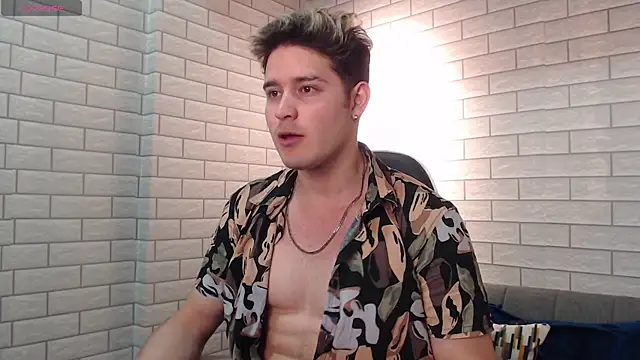 Snapshot of rayan_linxx chatting on February 27, 7:46 pm rayan linxx online show from February 27, 7:46 pm